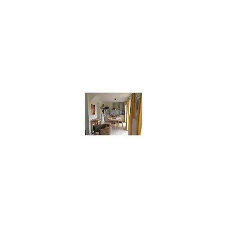 Aura - Comfort 2 With Shared Swimming Pool *