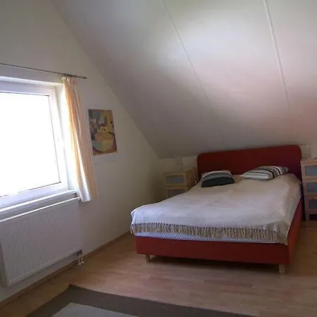 Aura - Comfort 2 With Shared Swimming Pool *