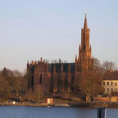 Aura - Comfort 2 With Shared Swimming Pool