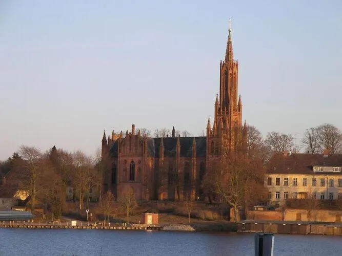 Aura - Comfort 2 With Shared Swimming Pool